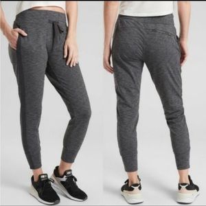 ATHLETA METRO DOWNTOWN ANKLE PANTS, Grey/Black, Size Medium